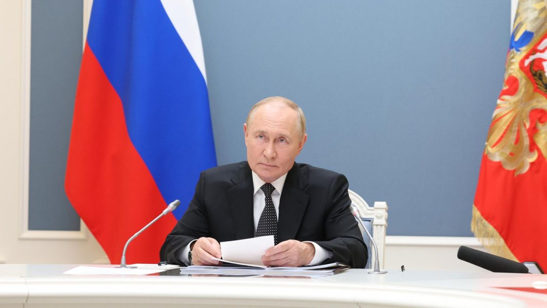 Путин: Россия должна быть готова отразить военную агрессию на любых направлениях
